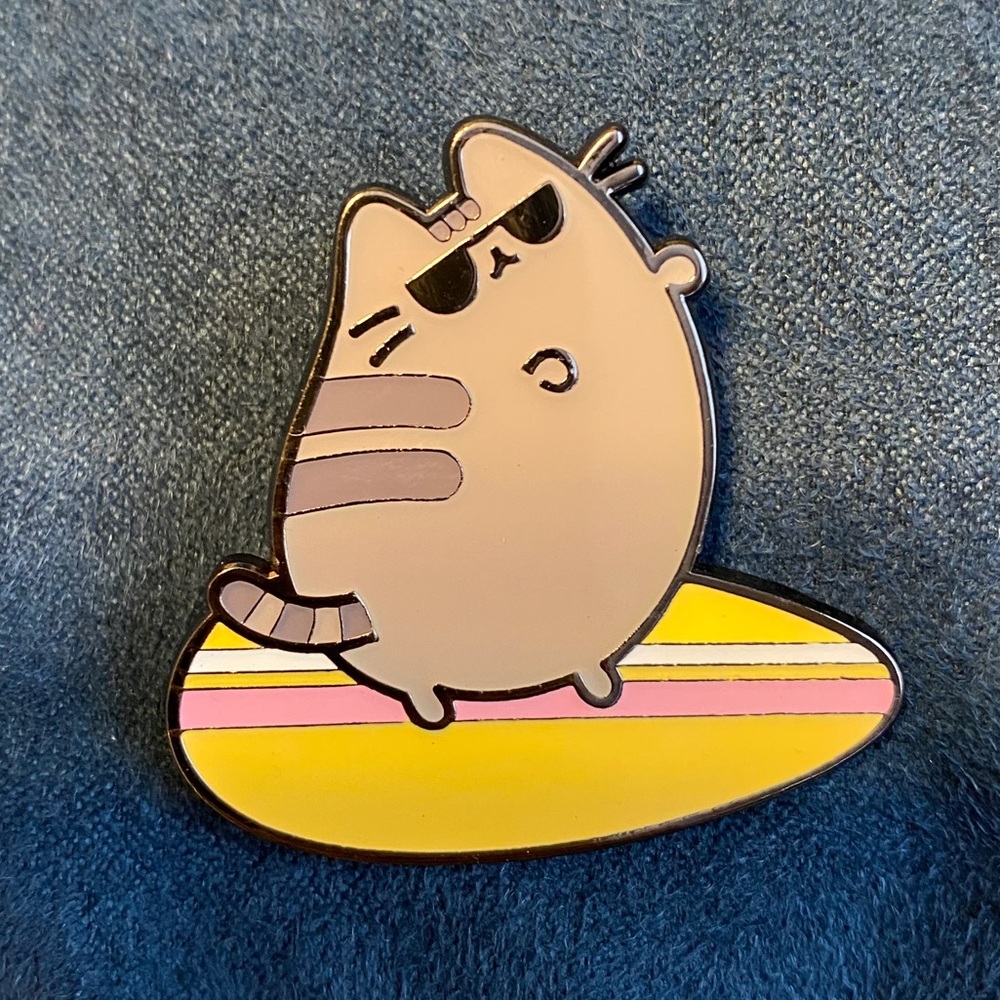 Pusheen Summer Blind Box Pin Surfing